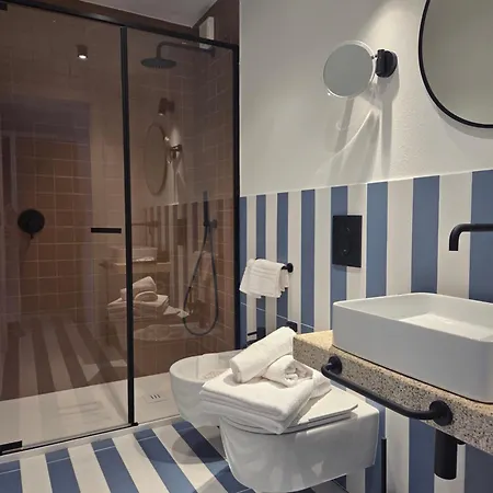 Valesmeralda Boutique Rooms, Marina 4* بورتو كيرفو