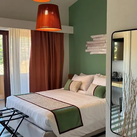 Valesmeralda Boutique Rooms, Marina Adults Only بيت ضيافة 4*