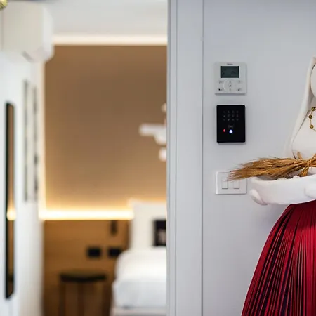 Valesmeralda Boutique Rooms, Marina Adults Only بيت ضيافة 4*