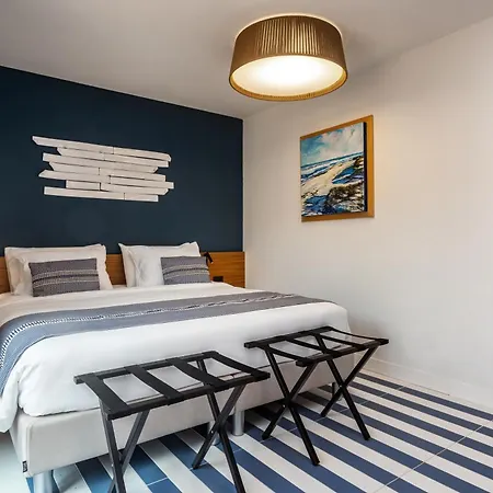 Valesmeralda Boutique Rooms, Marina Adults Only بيت ضيافة بورتو كيرفو