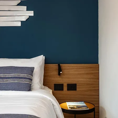 Valesmeralda Boutique Rooms, Marina Adults Only بيت ضيافة بورتو كيرفو