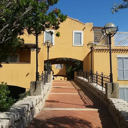 Valesmeralda Boutique Rooms, Marina פורטו צ'רבו
