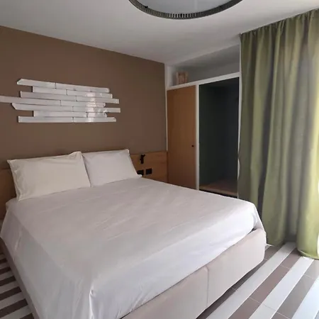 Valesmeralda Boutique Rooms, Marina بورتو كيرفو