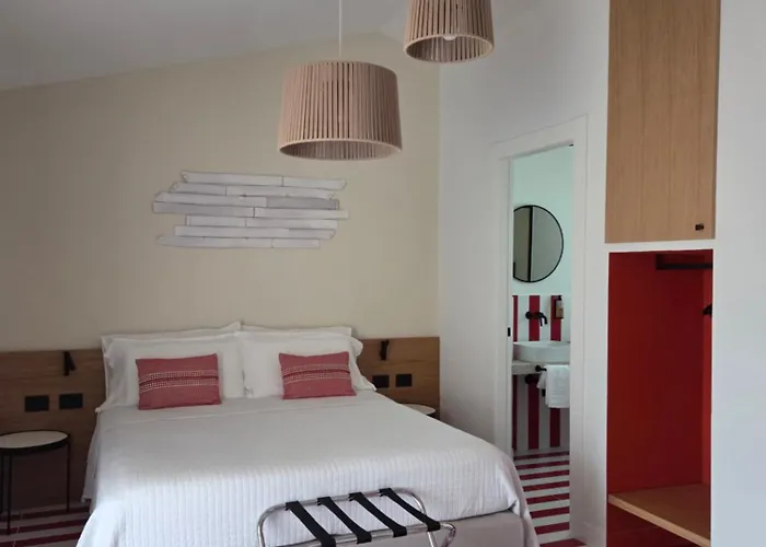 Maison d'hôtes Valesmeralda Boutique Rooms, Marina 4*
